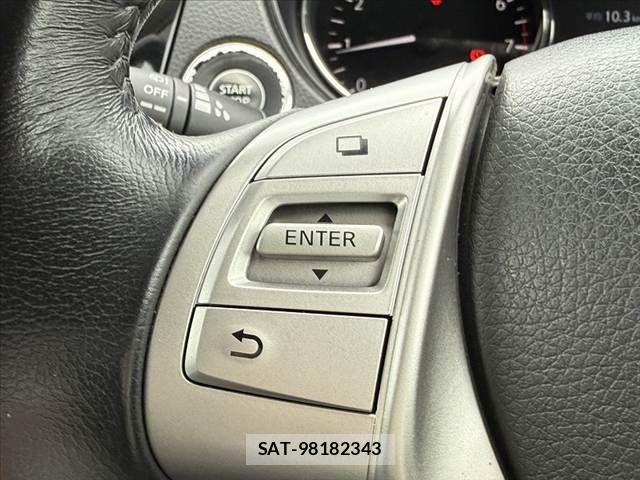 Nissan X-TRAIL 2015-06 7880714-25