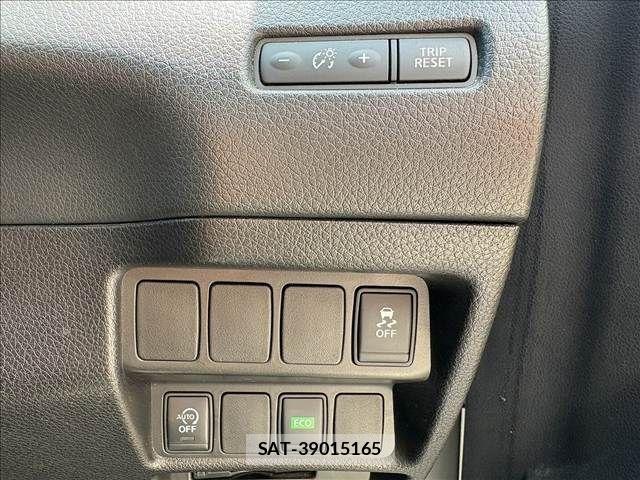Nissan X-TRAIL 2014-03 7880713-10