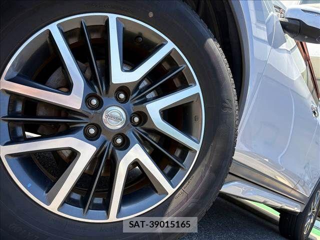 Nissan X-TRAIL 2014-03 7880713-29