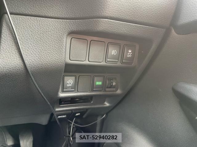 Nissan X-TRAIL 2015-08 7880717-24