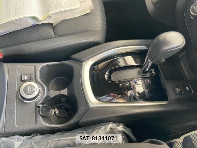Nissan X-TRAIL 2018-06 7903681-24
