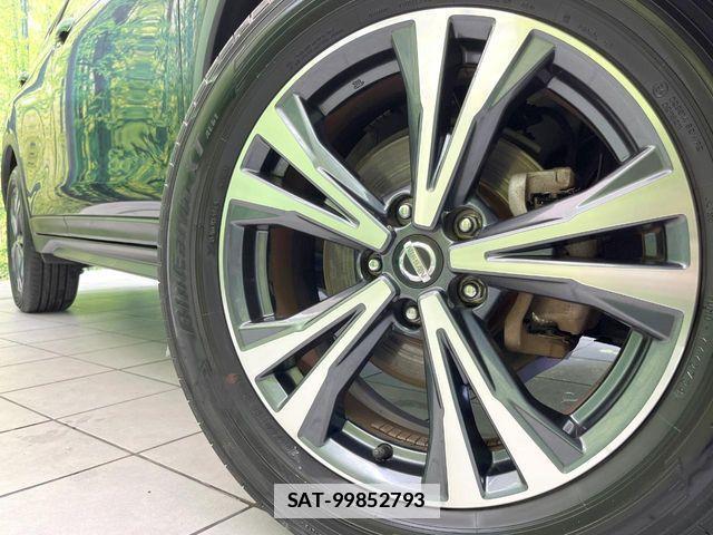 Nissan X-TRAIL 2018-02 7964510-12