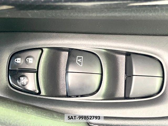 Nissan X-TRAIL 2018-02 7964510-19