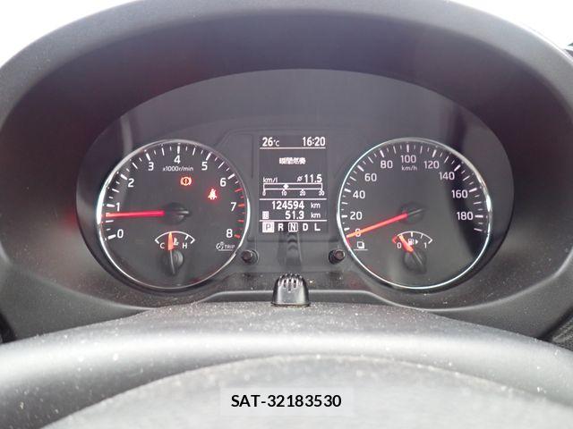 Nissan X-TRAIL 2011-06 7964498-12