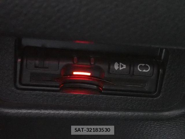 Nissan X-TRAIL 2011-06 7964498-17