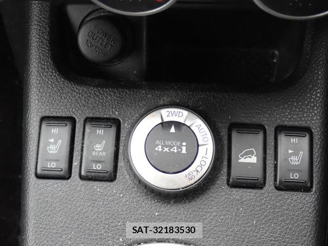 Nissan X-TRAIL 2011-06 7964498-18