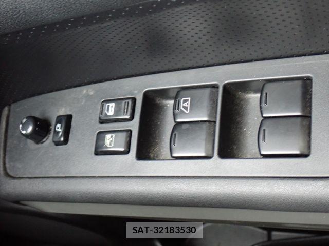 Nissan X-TRAIL 2011-06 7964498-20