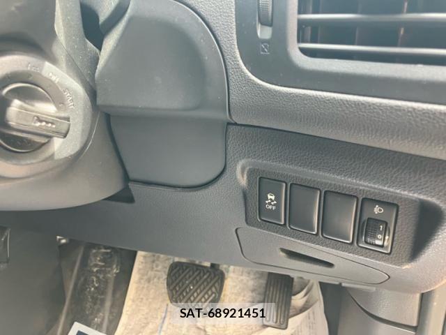 Nissan X-TRAIL 2010-10 7964519-21
