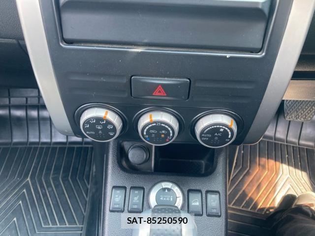 Nissan X-TRAIL 2011-09 7964518-10