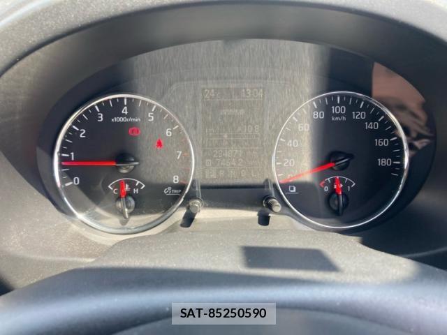 Nissan X-TRAIL 2011-09 7964518-13