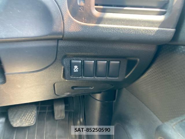 Nissan X-TRAIL 2011-09 7964518-14