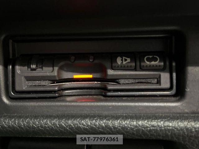Nissan X-TRAIL 2016-09 7964511-6