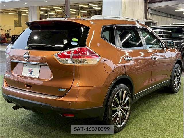Nissan X-TRAIL 2016-10 7964513-16