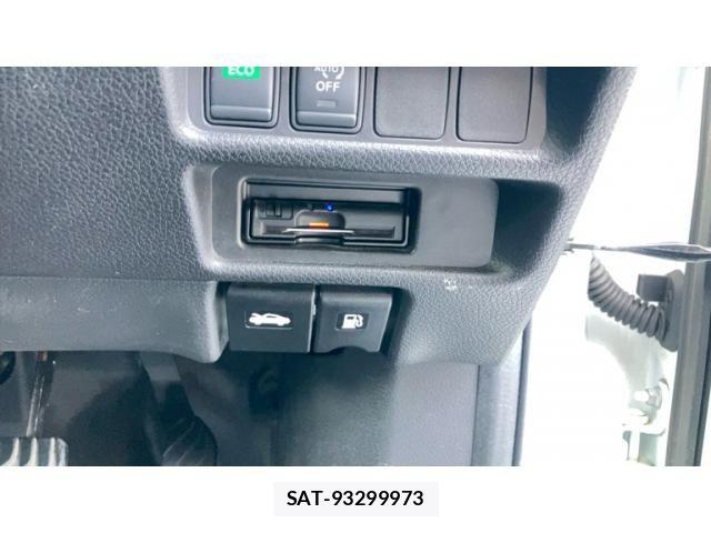 Nissan X-TRAIL 2017-12 7964515-11