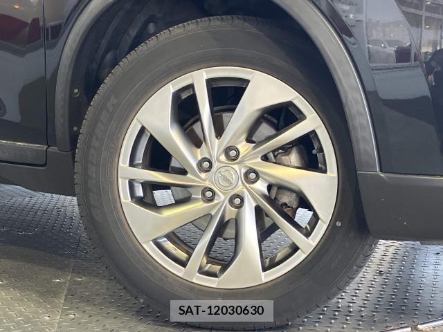 Nissan X-TRAIL 2017-06 7981656-3