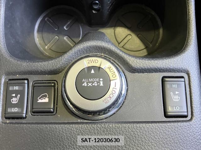 Nissan X-TRAIL 2017-06 7981656-8