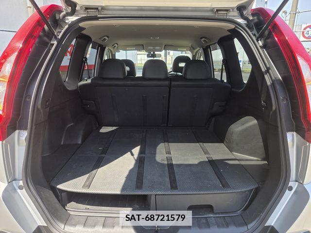 Nissan X-TRAIL 2013-01 7981660-15