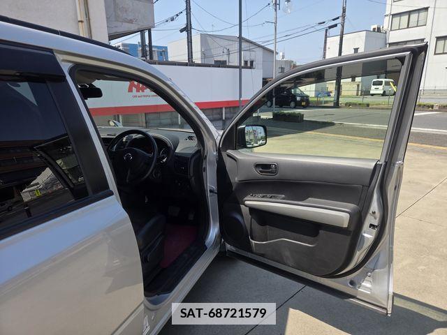 Nissan X-TRAIL 2013-01 7981660-3