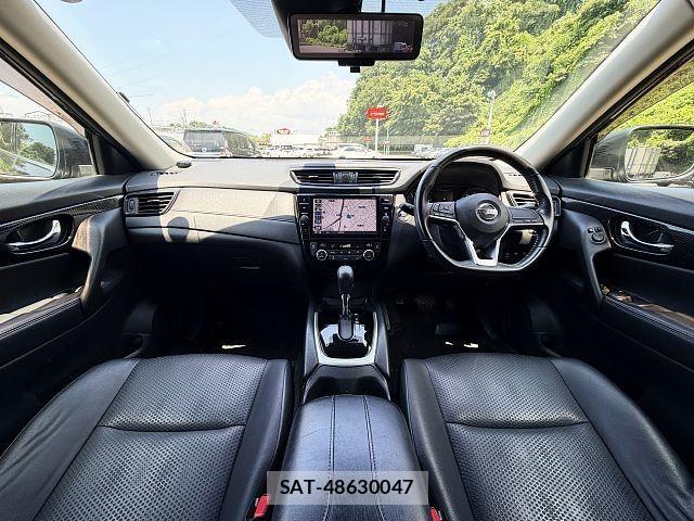 Nissan X-TRAIL 2018-05 7981654-1