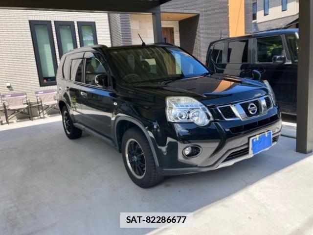 Nissan X-TRAIL 2013-09 7981665-1