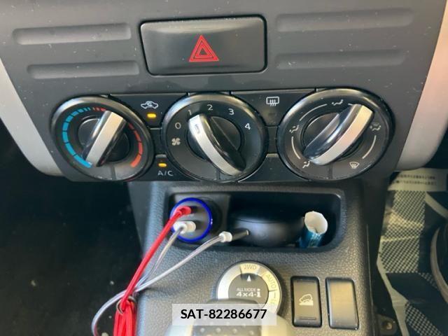 Nissan X-TRAIL 2013-09 7981665-24