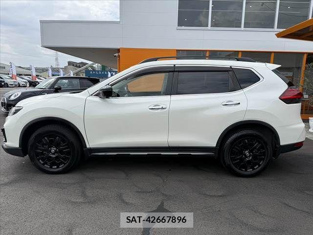 Nissan X-TRAIL 2018-03 7981653-11