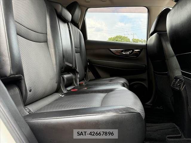 Nissan X-TRAIL 2018-03 7981653-17