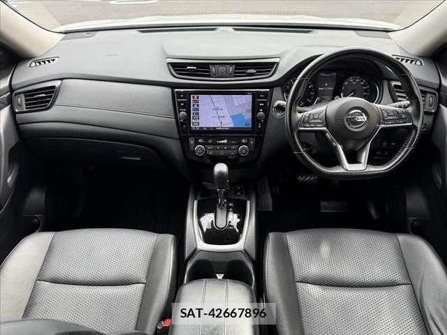 Nissan X-TRAIL 2018-03 7981653-1