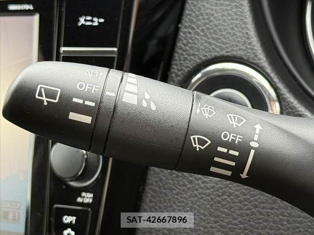 Nissan X-TRAIL 2018-03 7981653-22