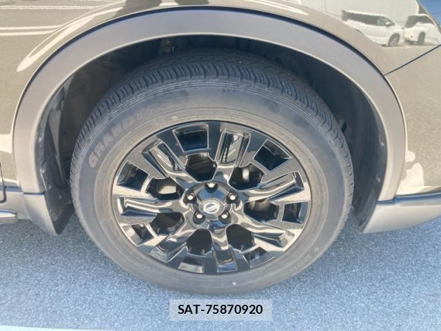Nissan X-TRAIL 2017-12 7981658-12