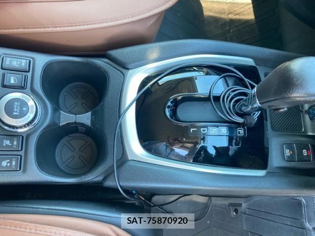 Nissan X-TRAIL 2017-12 7981658-22