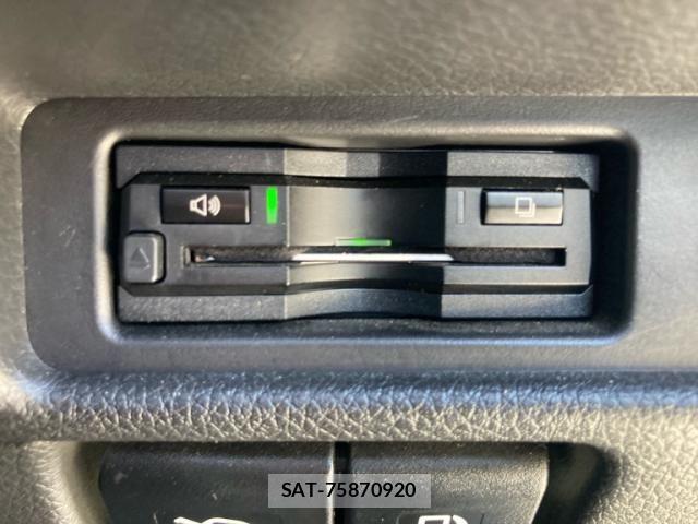 Nissan X-TRAIL 2017-12 7981658-25