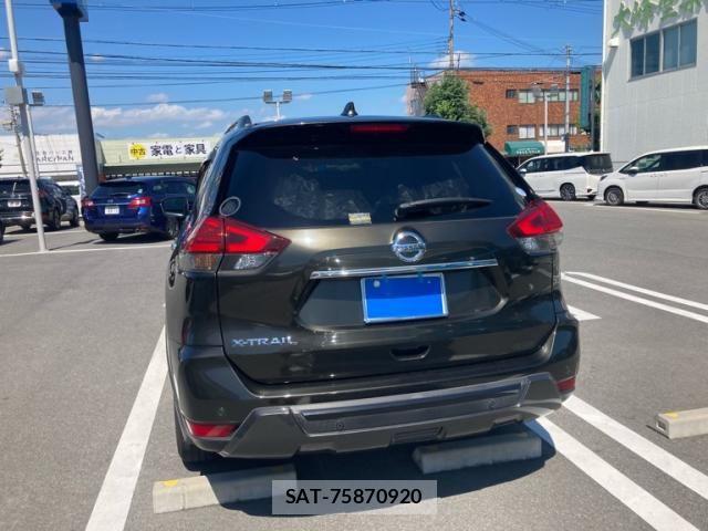 Nissan X-TRAIL 2017-12 7981658-4