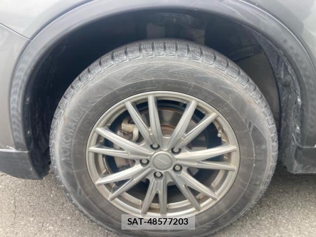 Nissan X-TRAIL 2017-08 7981659-9