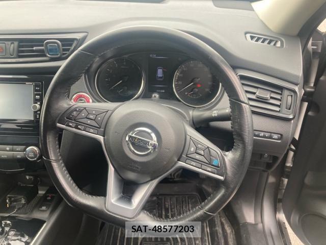 Nissan X-TRAIL 2017-08 7981659-15