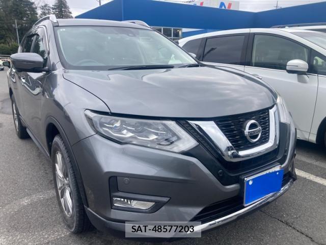 Nissan X-TRAIL 2017-08 7981659-2