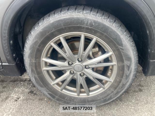 Nissan X-TRAIL 2017-08 7981659-6