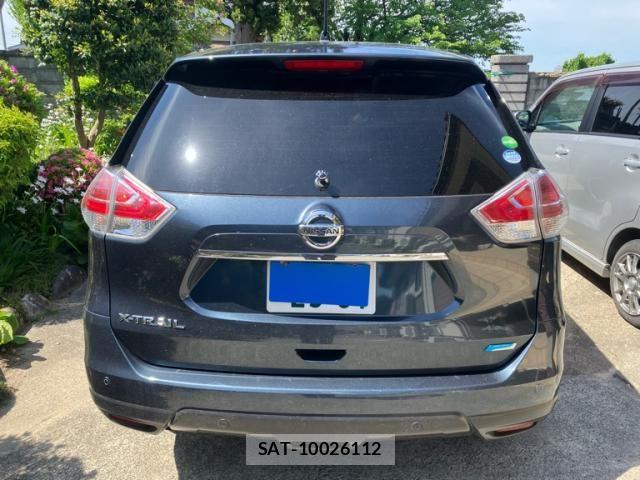 Nissan X-TRAIL 2015-02 8039390-1