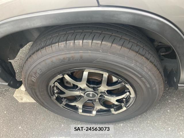 Nissan X-TRAIL 2014-03 8039387-9