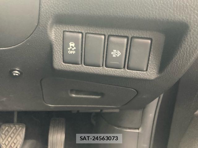 Nissan X-TRAIL 2014-03 8039387-16