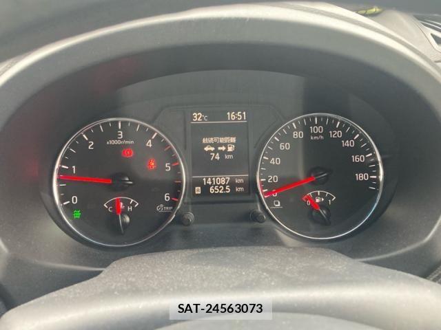 Nissan X-TRAIL 2014-03 8039387-18
