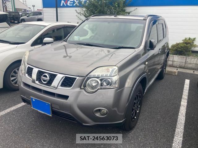 Nissan X-TRAIL 2014-03 8039387-1