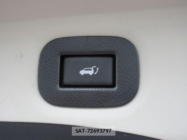 Nissan X-TRAIL 2016-10 8039408-6