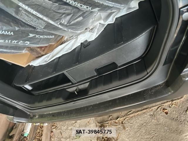 Nissan X-TRAIL 2012-08 8039396-5