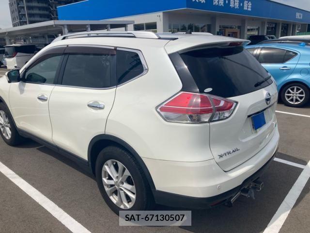 Nissan X-TRAIL 2014-03 8039389-3