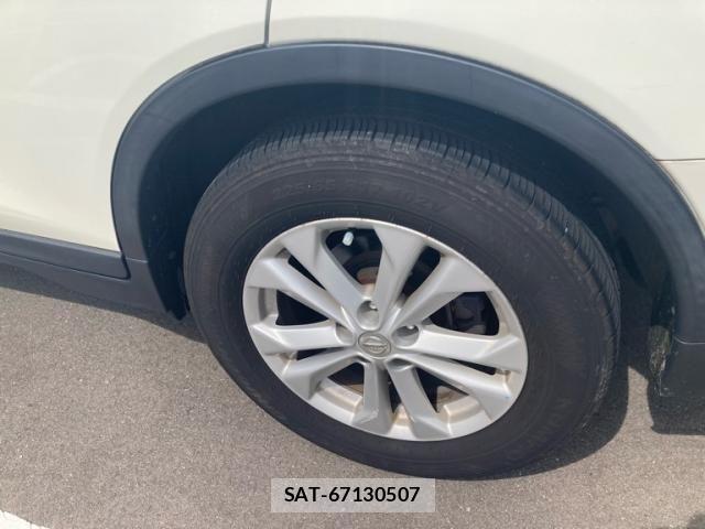 Nissan X-TRAIL 2014-03 8039389-6