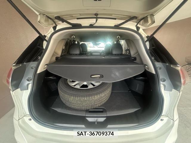 Nissan X-TRAIL 2015-01 8039388-9