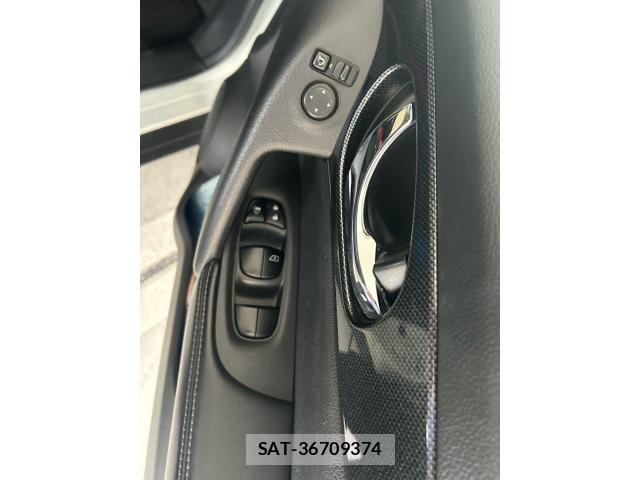 Nissan X-TRAIL 2015-01 8039388-18