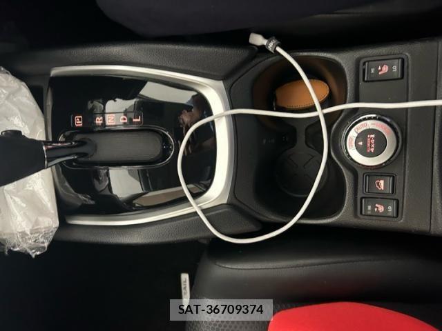 Nissan X-TRAIL 2015-01 8039388-26
