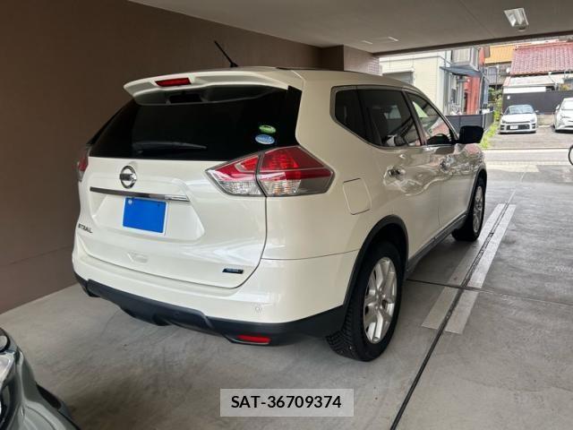 Nissan X-TRAIL 2015-01 8039388-3